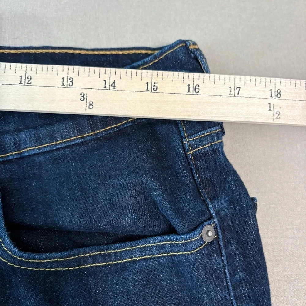 Levi's 502 Jeans Mens Size 32X32 Blue Dark Wash Denim Tapered Pockets Casual